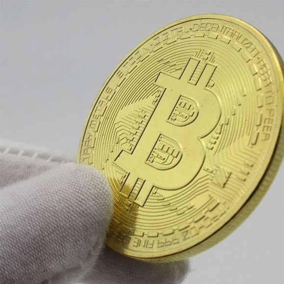 Physical BITCOIN! Gold BTC Collector’s Item Crypto - Picture 4 of 4